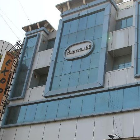 Hotel Express66 Yeni Delhi Dış mekan fotoğraf